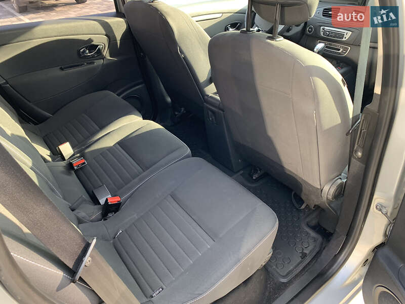 Минивэн Renault Grand Scenic 2015 в Ирпене