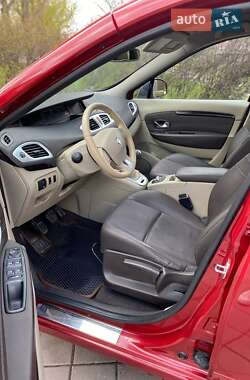 Минивэн Renault Grand Scenic 2010 в 