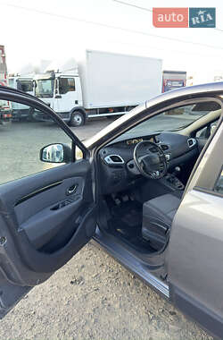 Минивэн Renault Grand Scenic 2013 в 