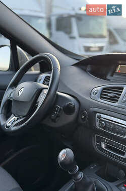 Минивэн Renault Grand Scenic 2013 в 