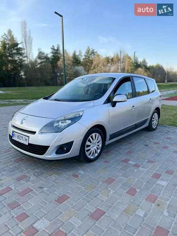 Мінівен Renault Grand Scenic 2010 в 