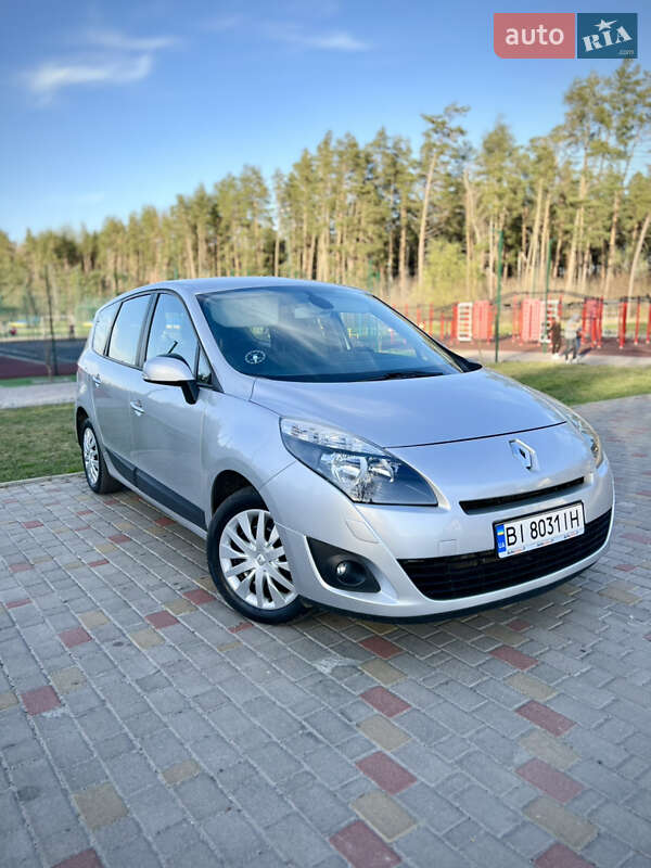Мінівен Renault Grand Scenic 2010 в 