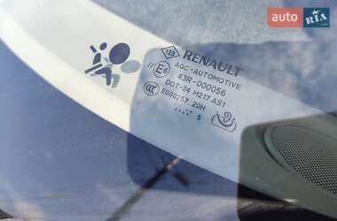 Минивэн Renault Grand Scenic 2015 в 