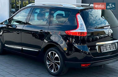 Минивэн Renault Grand Scenic 2015 в 