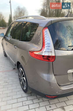 Мінівен Renault Grand Scenic 2013 в 