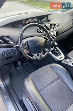 Мінівен Renault Grand Scenic 2013 в 