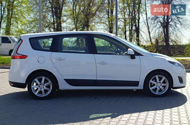Минивэн Renault Grand Scenic 2011 в 