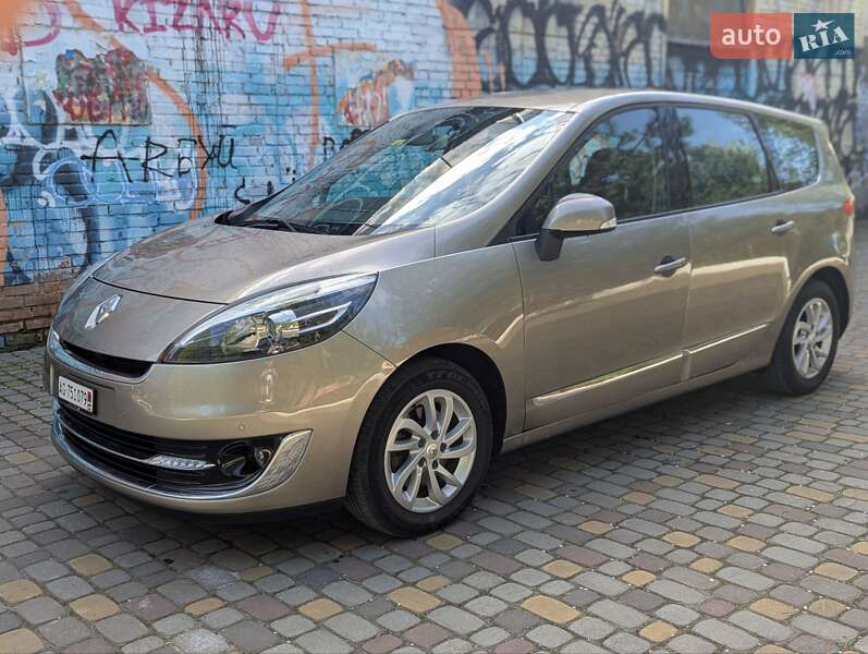Renault Grand Scenic 2012