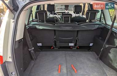 Минивэн Renault Grand Scenic 2010 в 
