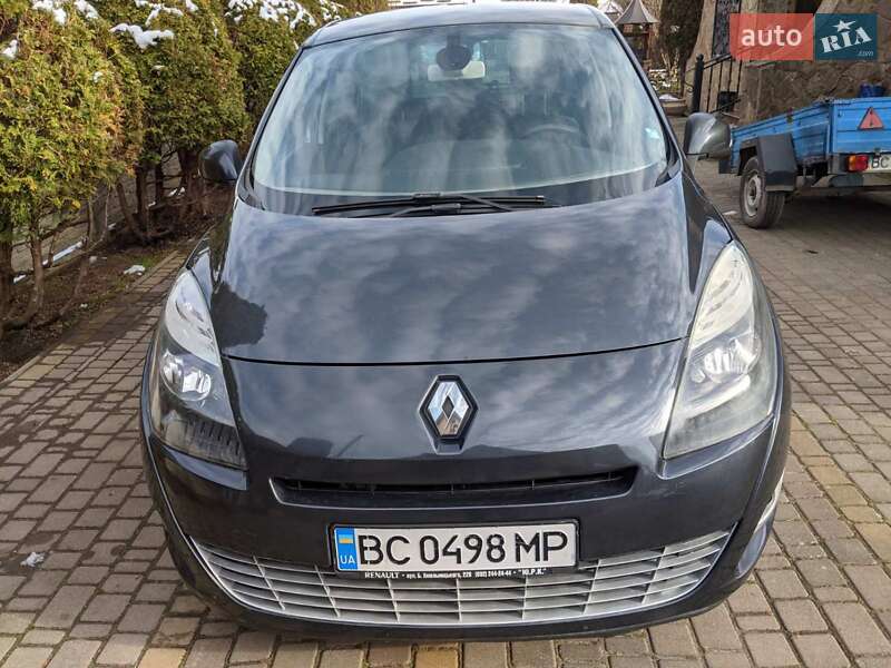 Минивэн Renault Grand Scenic 2010 в 