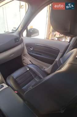Мінівен Renault Grand Scenic 2012 в 