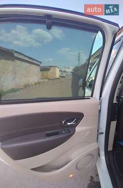 Мінівен Renault Grand Scenic 2012 в 