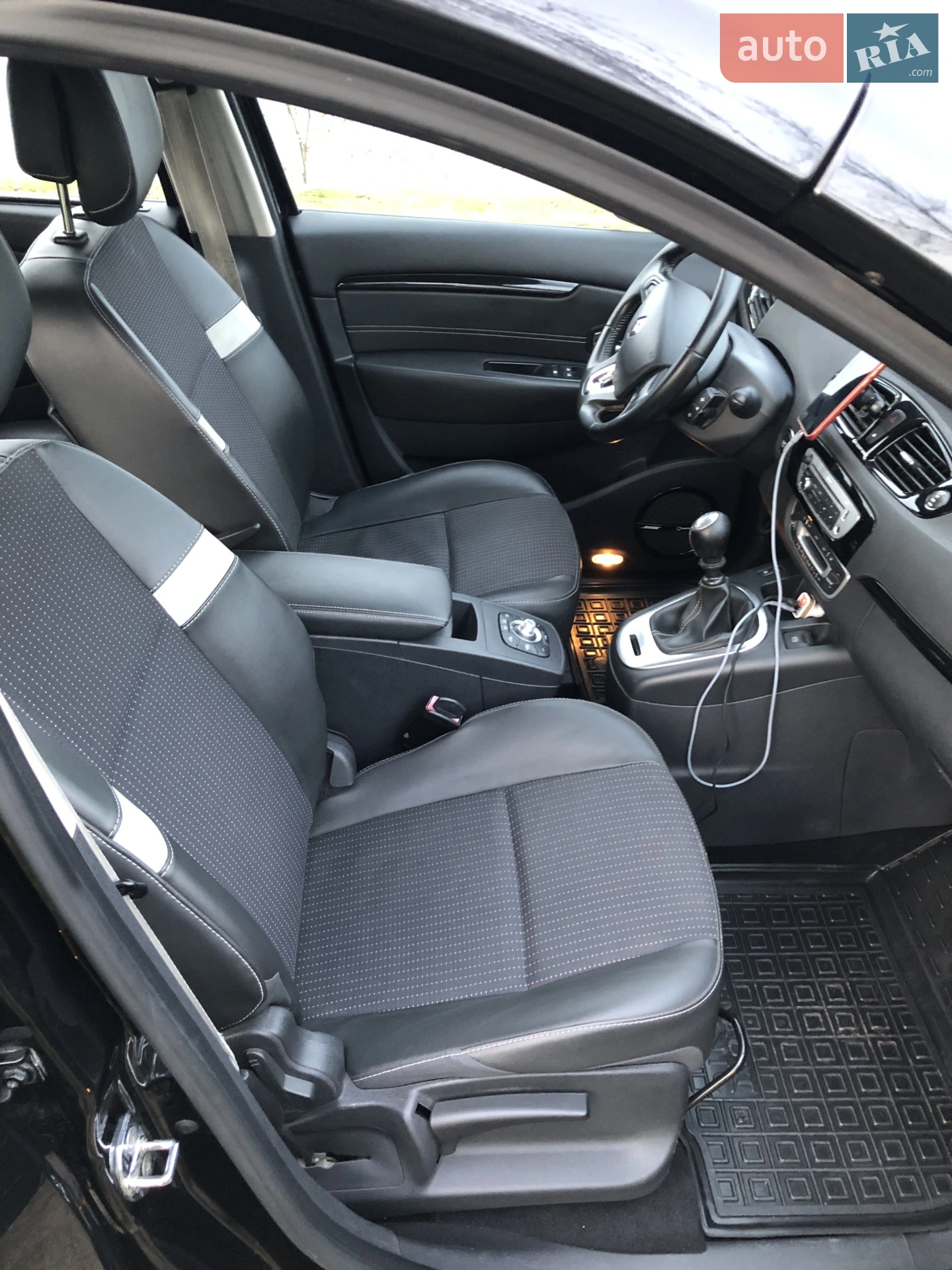 2013 Renault Scenic - мініатюра 2