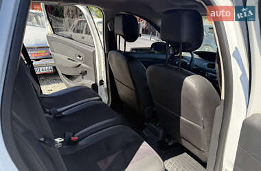 Минивэн Renault Grand Scenic 2012 в 