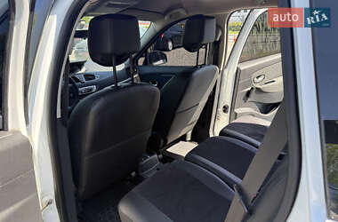 Минивэн Renault Grand Scenic 2012 в 