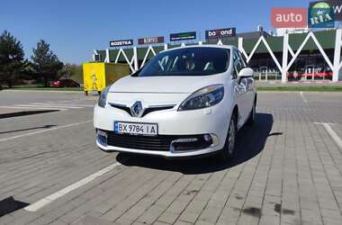 Минивэн Renault Grand Scenic 2012 в 