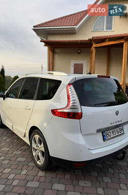 Мінівен Renault Grand Scenic 2015 в 