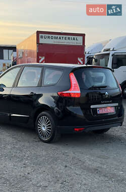 Мінівен Renault Grand Scenic 2013 в 