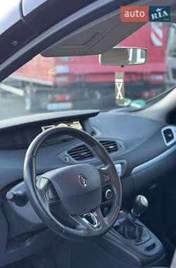 Мінівен Renault Grand Scenic 2013 в 