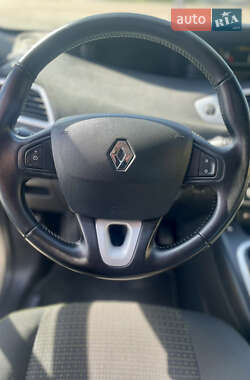 Минивэн Renault Grand Scenic 2011 в 