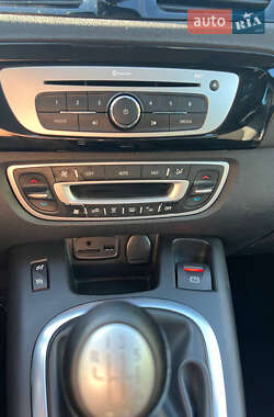 Минивэн Renault Grand Scenic 2014 в 