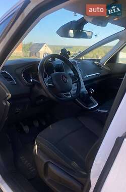 Минивэн Renault Grand Scenic 2018 в 