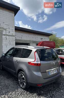 Мінівен Renault Grand Scenic 2015 в 