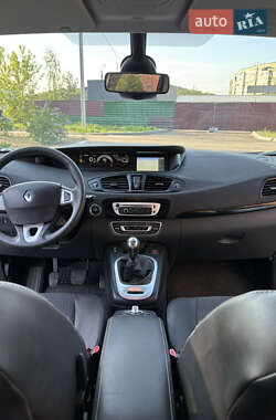 Минивэн Renault Grand Scenic 2012 в 