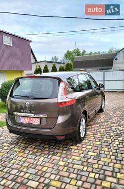 Минивэн Renault Grand Scenic 2013 в 