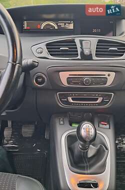 Мінівен Renault Grand Scenic 2016 в 