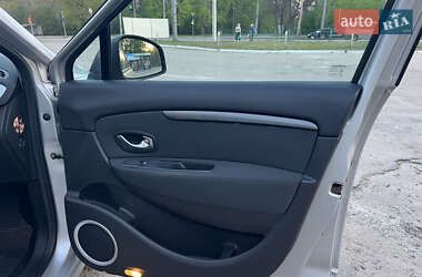 Минивэн Renault Grand Scenic 2010 в 