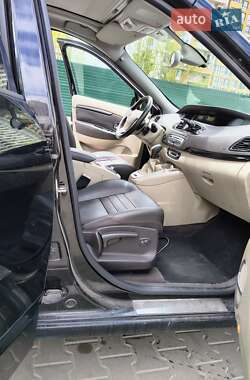 Минивэн Renault Grand Scenic 2011 в 