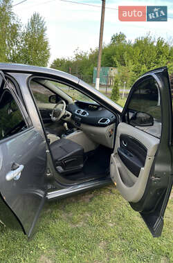 Мінівен Renault Grand Scenic 2010 в 