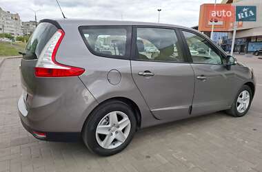 Минивэн Renault Grand Scenic 2014 в 