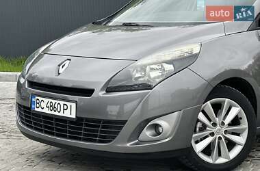Минивэн Renault Grand Scenic 2011 в 