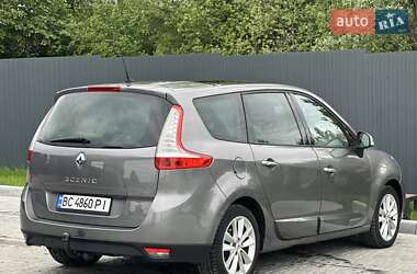 Минивэн Renault Grand Scenic 2011 в 