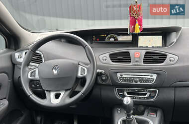 Минивэн Renault Grand Scenic 2011 в 