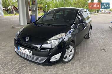 Мінівен Renault Grand Scenic 2011 в 