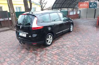 Минивэн Renault Grand Scenic 2013 в 