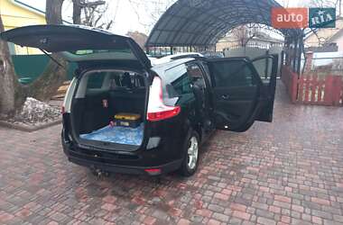 Минивэн Renault Grand Scenic 2013 в 