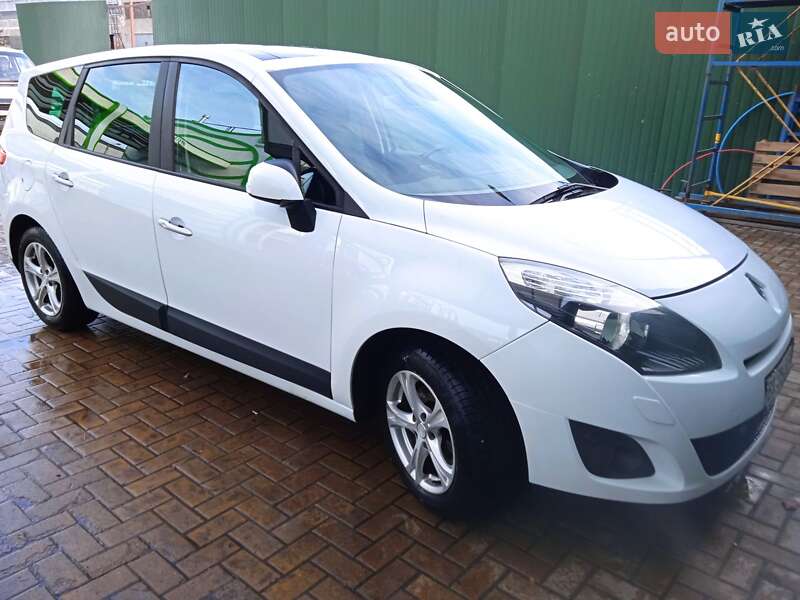 Мінівен Renault Grand Scenic 2010 в Львові