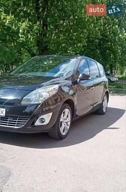 Мінівен Renault Grand Scenic 2010 в 
