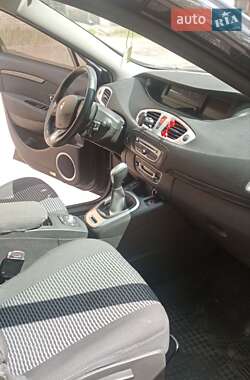 Мінівен Renault Grand Scenic 2010 в 