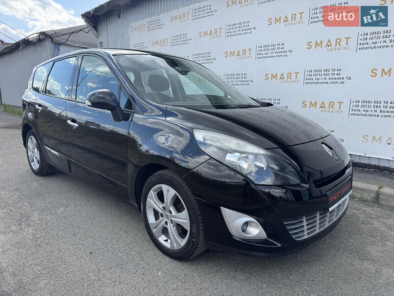 Минивэн Renault Grand Scenic 2010 в 