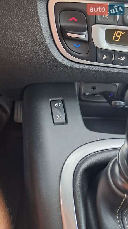 Минивэн Renault Grand Scenic 2015 в Ковеле