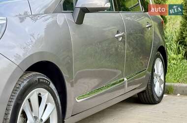 Мінівен Renault Grand Scenic 2013 в 