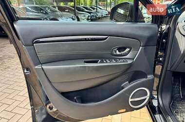 Минивэн Renault Grand Scenic 2012 в 