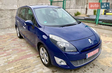 Минивэн Renault Grand Scenic 2009 в 