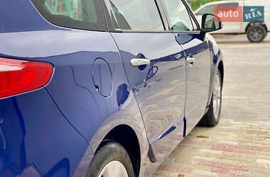 Минивэн Renault Grand Scenic 2009 в 