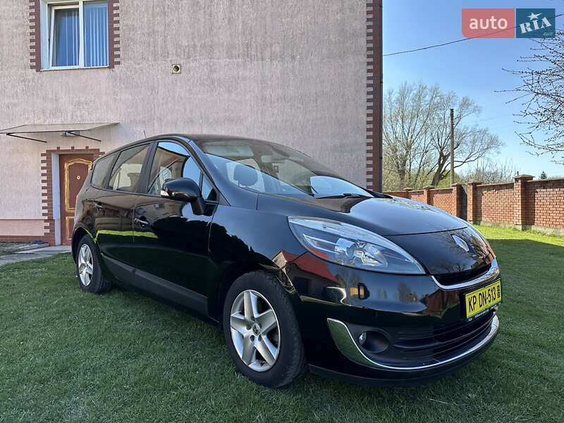 Минивэн Renault Grand Scenic 2013 в Ивано-Франковске